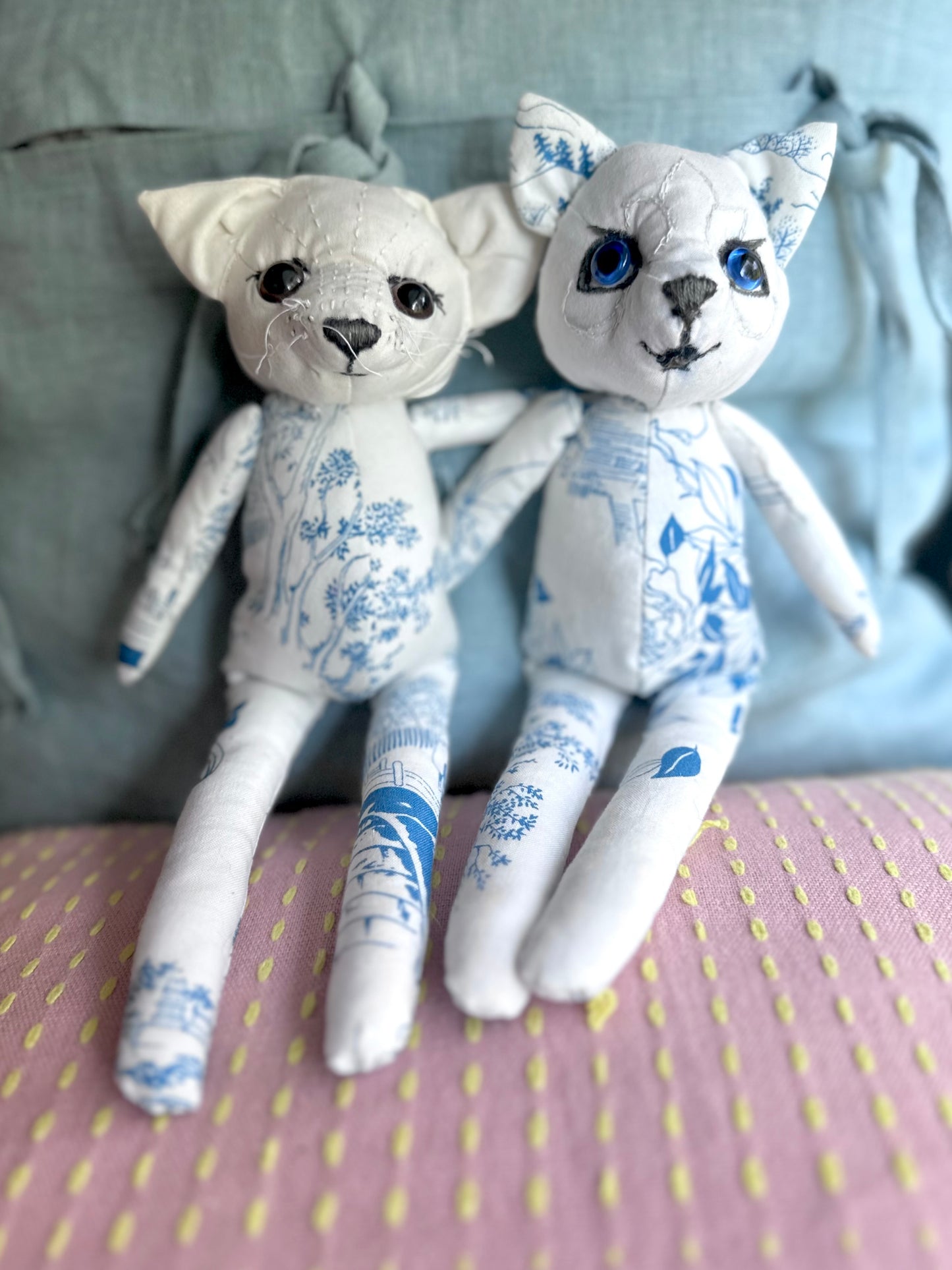 Sunno - Noble Château Tiger Stuffed Animal, Handcrafted Rag Doll Decoration with Embroidery and Glass Eyes